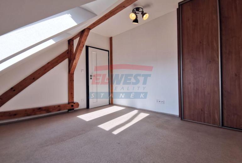 Pronájem nadstandardního bytu 3+kk s balkonem v areálu Rezidence Šumava v Sušici