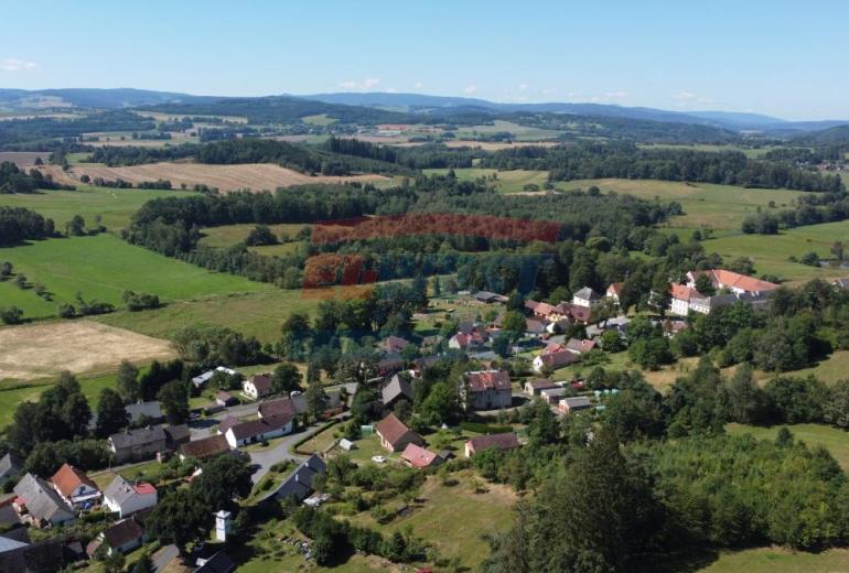 Prodej stodoly se stavebním pozemkem v Mlázovech