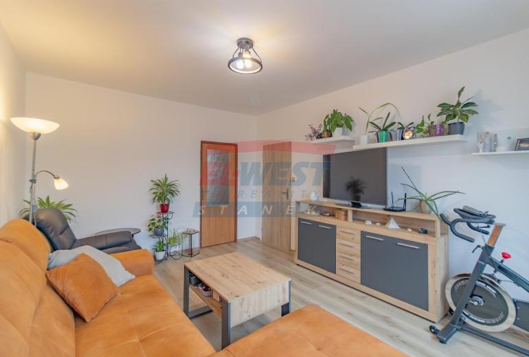 Pronájem zrekonstruovaného bytu 3+1/L v Sušici, ul. Tichá