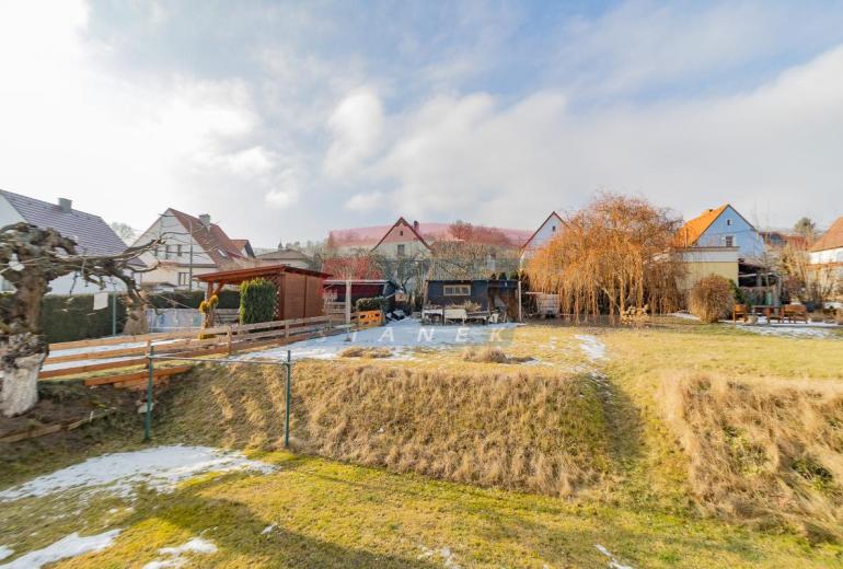 Prodej zděného bytu 3+1 s vlastní zahrádkou v Sušici