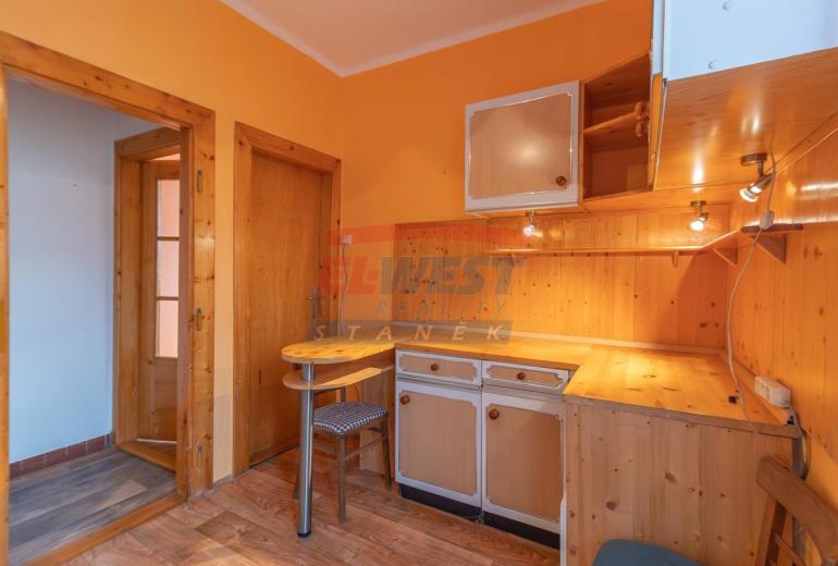 Prodej zděného bytu 3+1 s vlastní zahrádkou v Sušici