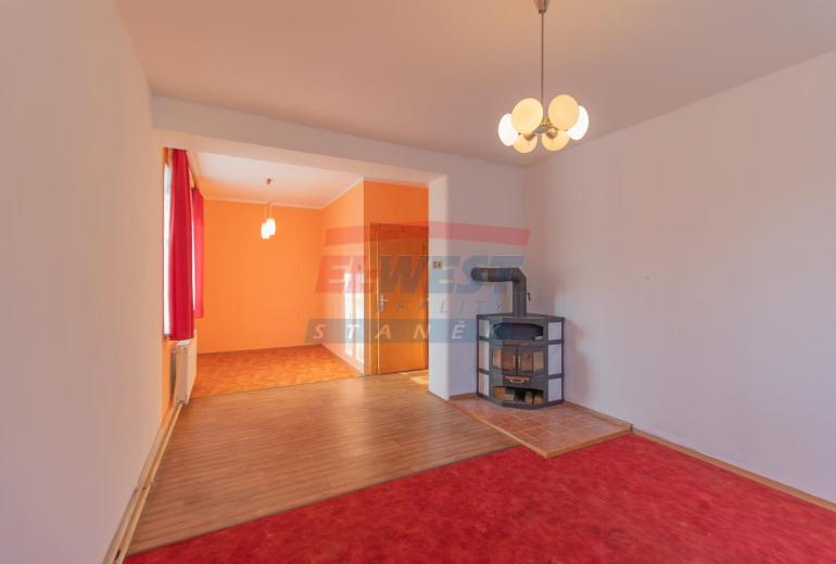 Prodej zděného bytu 3+1 s vlastní zahrádkou v Sušici