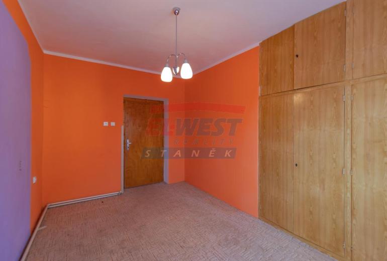 Prodej zděného bytu 3+1 s vlastní zahrádkou v Sušici