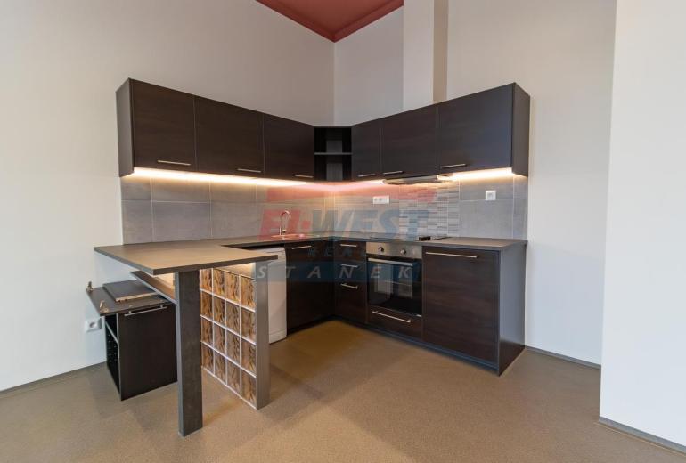 Pronájem nadstandardního bytu 2+kk v areálu Rezidence Šumava v Sušici