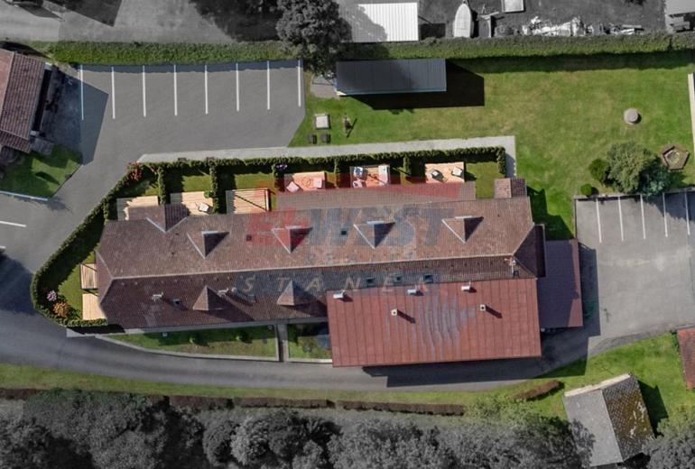 Prodej nového vybaveného apartmánu č. 4 s vlastním parkovacím stáním a zahrádkou