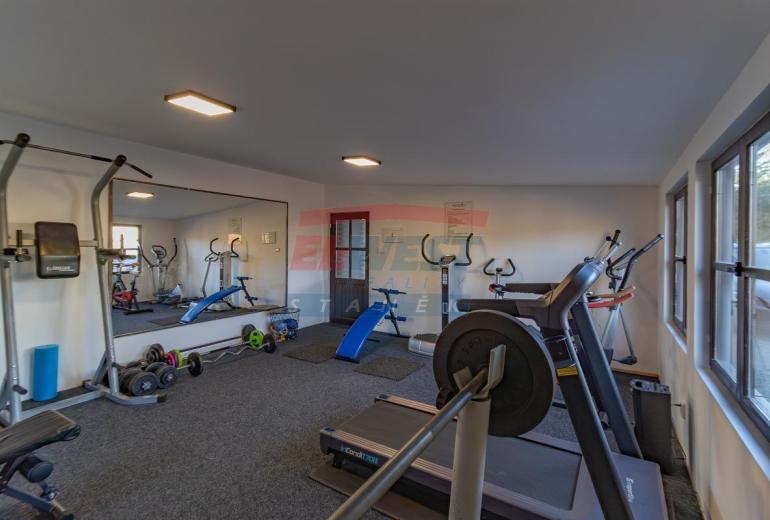 Prodej nového vybaveného apartmánu č. 4 s vlastním parkovacím stáním a zahrádkou