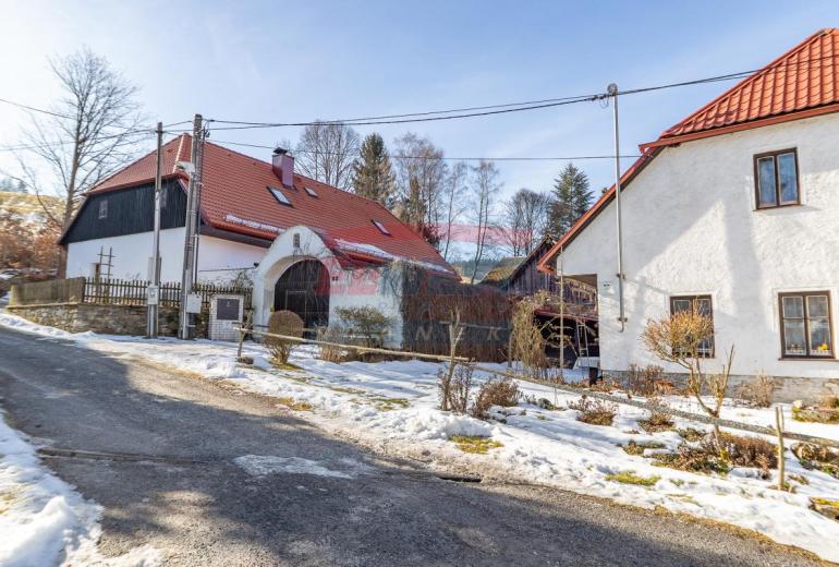 Prodej pozemku v Dolních Dvorcích u Kašperských Hor