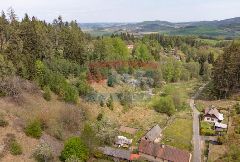 Prodej souboru pozemků 15 955 m2 s možností výstavby 2 objektů v Šimanově na Šumavě