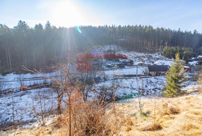 Prodej souboru pozemků 15 955 m2 s možností výstavby 2 objektů v Šimanově na Šumavě