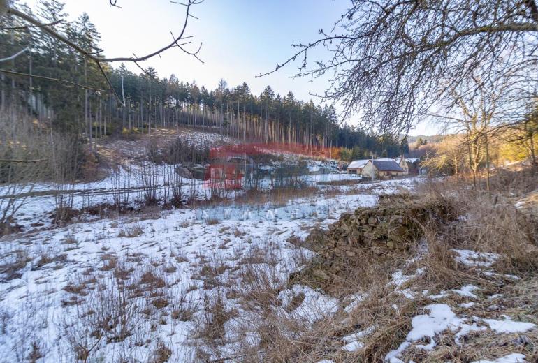 Prodej souboru pozemků 15 955 m2 s možností výstavby 2 objektů v Šimanově na Šumavě