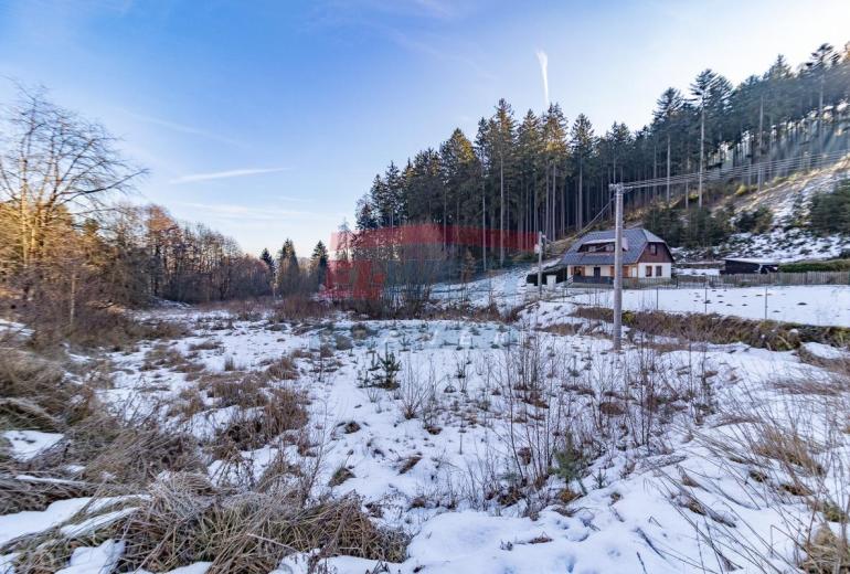 Prodej souboru pozemků 15 955 m2 s možností výstavby 2 objektů v Šimanově na Šumavě