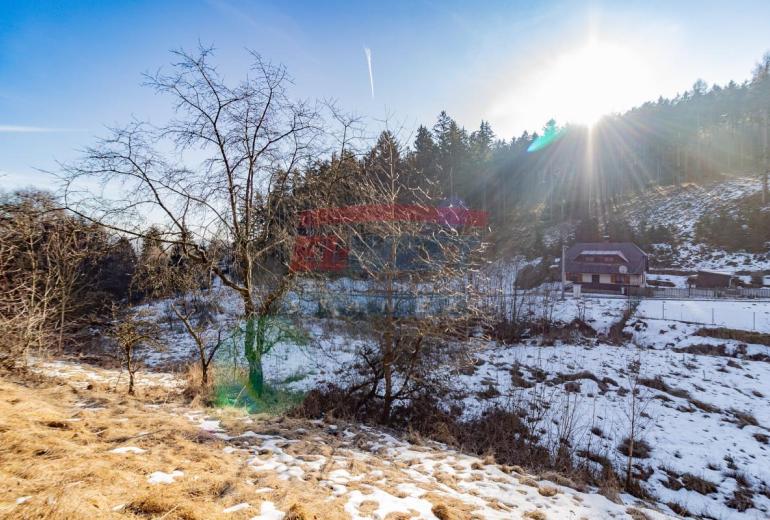 Prodej souboru pozemků 14 408 m2 s možností výstavby 2 objektů v Šimanově na Šumavě