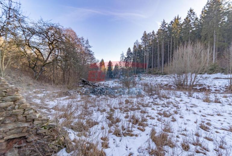 Prodej souboru pozemků 14 408 m2 s možností výstavby 2 objektů v Šimanově na Šumavě