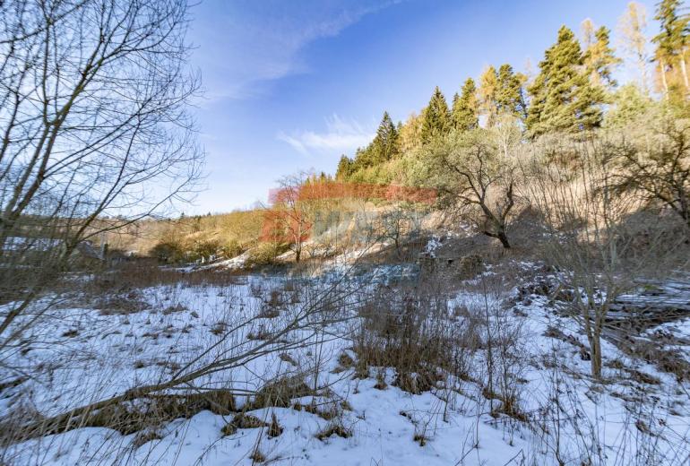 Prodej souboru pozemků 14 408 m2 s možností výstavby 2 objektů v Šimanově na Šumavě
