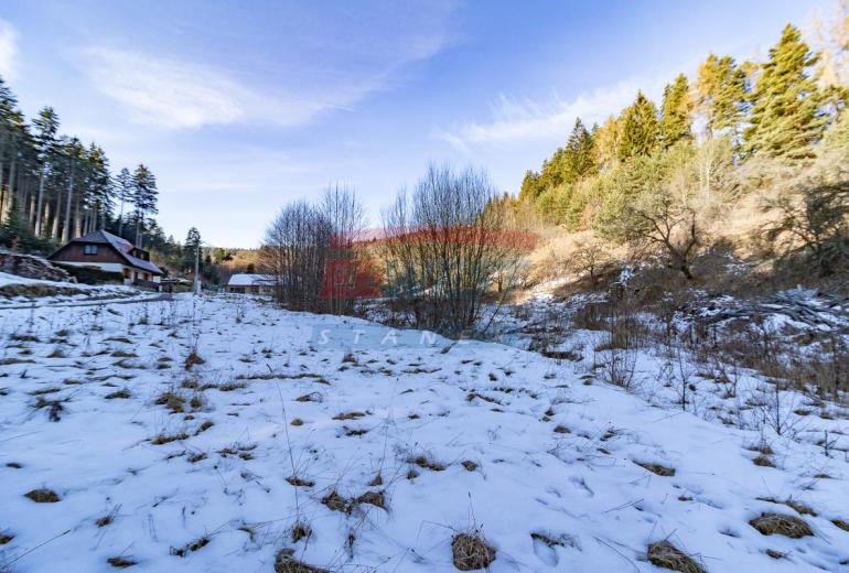 Prodej souboru pozemků 14 408 m2 s možností výstavby 2 objektů v Šimanově na Šumavě