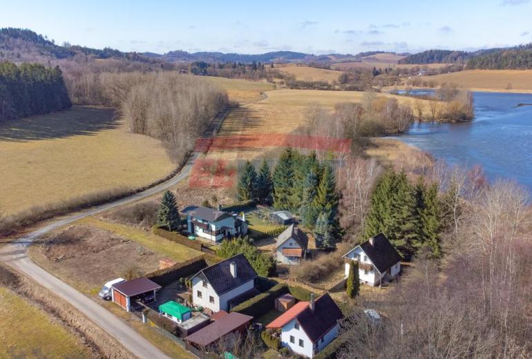 Prodej zděné rekreační chaty u Klatov