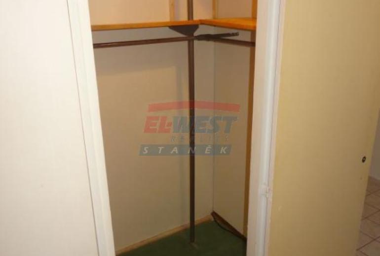 Pronájem pěkného bytu 2+1 v panelovém domě v Sušici