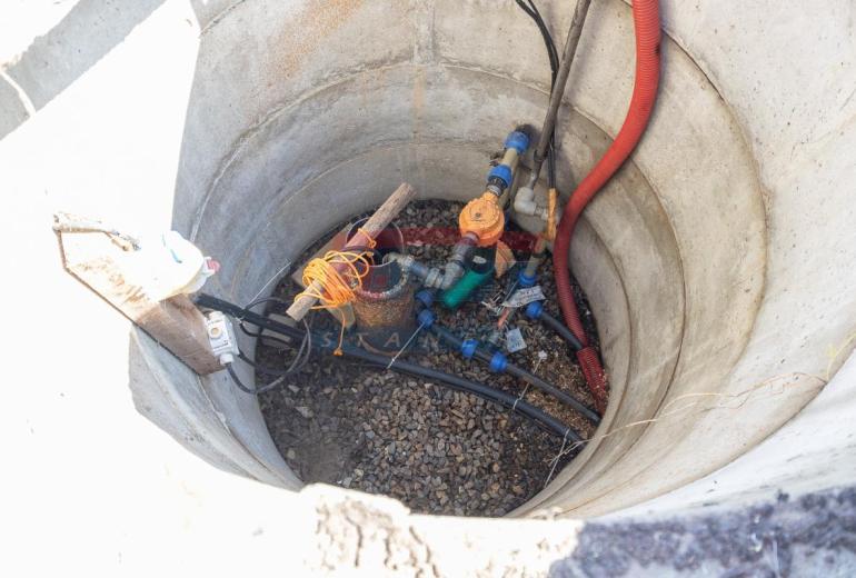 Slunný stavební pozemek s výhledem– brána do Šumavy, Mokrosuky