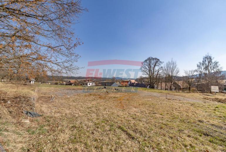 Slunný stavební pozemek s výhledem– brána do Šumavy, Mokrosuky