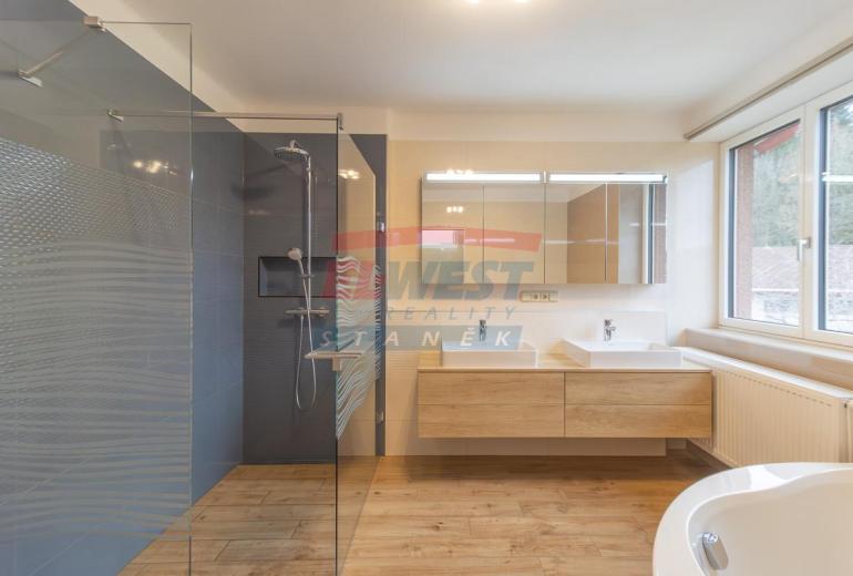 Prodej rodinného domu v zahradě pod lesem, Sušice