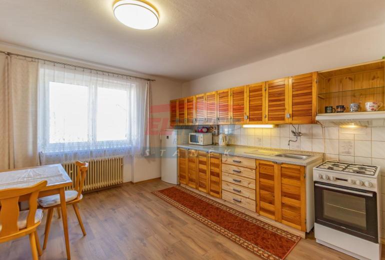 Prodej rodinného domu se dvěma byty a zahradou u parku v Klatovech