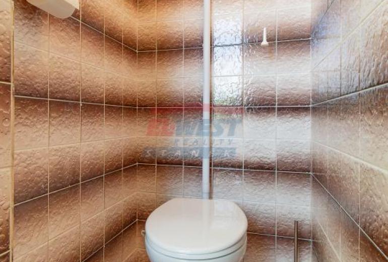 Prodej rodinného domu se dvěma byty a zahradou u parku v Klatovech