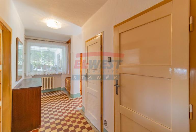 Prodej rodinného domu se dvěma byty a zahradou u parku v Klatovech