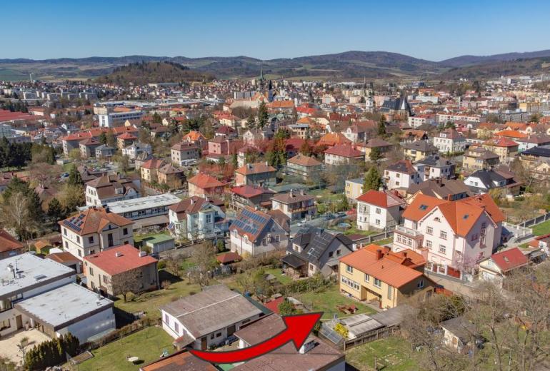 Prodej rodinného domu se dvěma byty a zahradou u parku v Klatovech