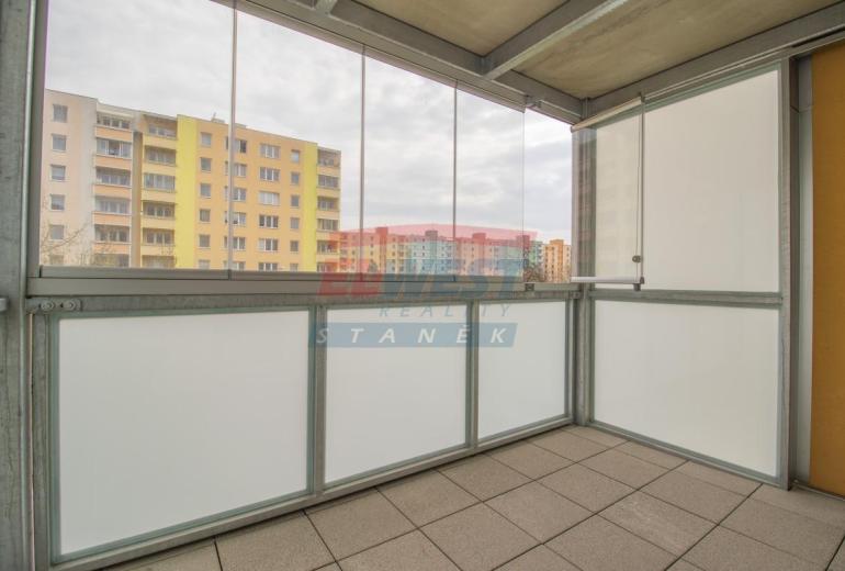 Prodej prostorného bytu 4+1 s velkým balkonem – České Budějovice