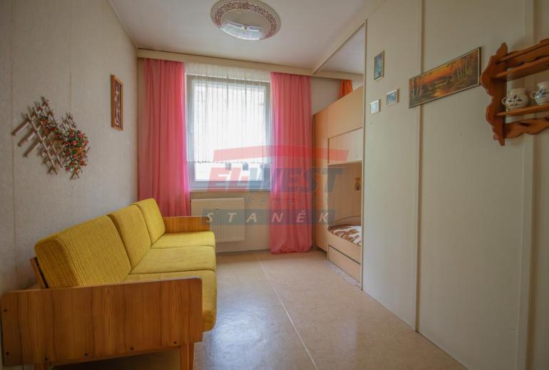 Prodej prostorného bytu 4+1 s velkým balkonem – České Budějovice