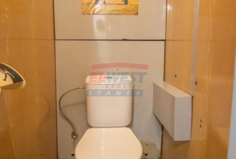 Prodej prostorného bytu 4+1 s velkým balkonem – České Budějovice