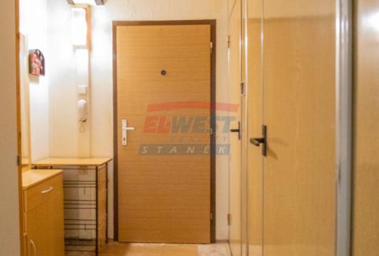 Prodej prostorného bytu 4+1 s velkým balkonem – České Budějovice