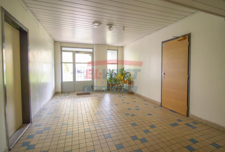 Prodej prostorného bytu 4+1 s velkým balkonem – České Budějovice