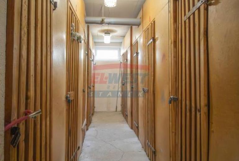 Prodej prostorného bytu 4+1 s velkým balkonem – České Budějovice