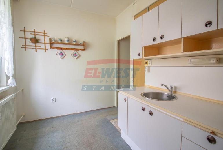 Prodej prostorného bytu 4+1 s velkým balkonem – České Budějovice