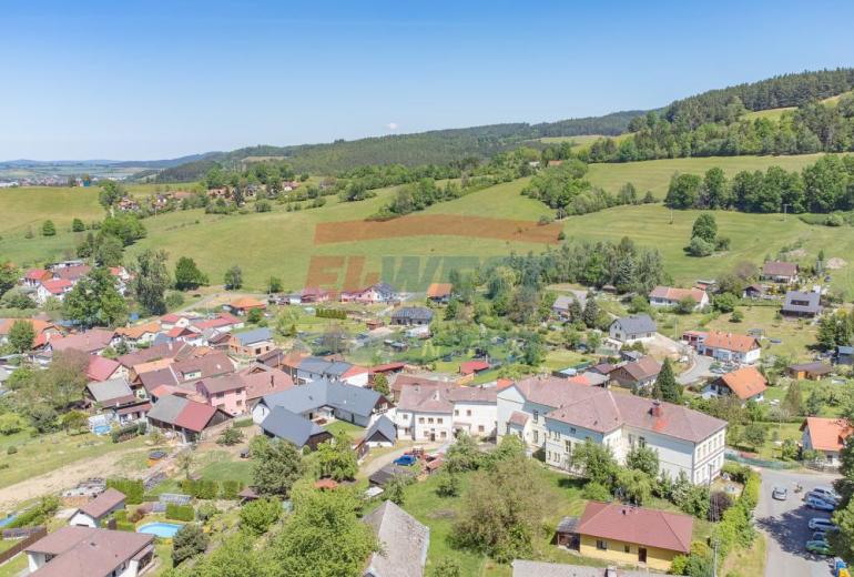 Prodej pozemku určeného k výstavbě RD u rybníku v Dlouhé Vsi u Sušice