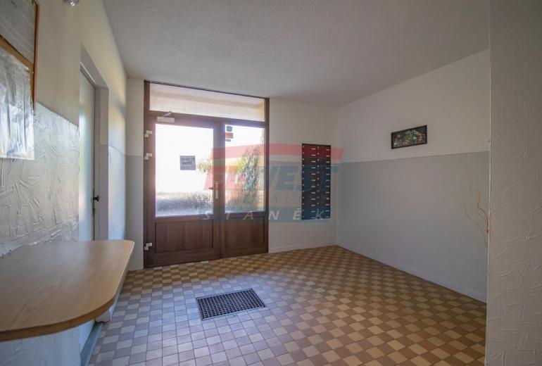 Světlý byt 3+1 s lodžií a panoramatickým výhledem v Sušici
