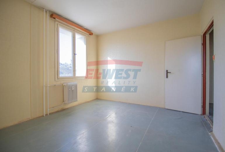Světlý byt 3+1 s lodžií a panoramatickým výhledem v Sušici