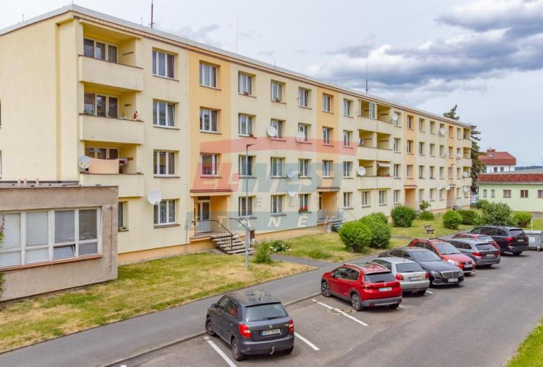 Pronájem zrekonstruovaného bytu 3+1/L v Sušici, ul. Tichá