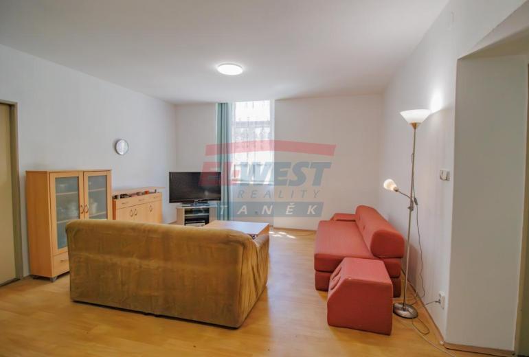 Prodej prostorného bytu 2+1 (99,9 m²) v klidném Anníně u Sušice