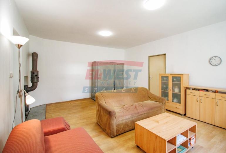 Prodej prostorného bytu 2+1 (99,9 m²) v klidném Anníně u Sušice