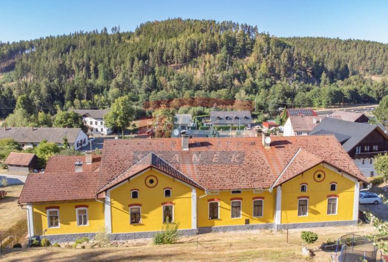 Prodej prostorného bytu 2+1 (99,9 m²) na Šumavě