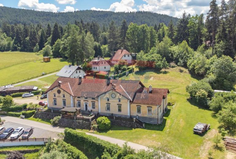 Prodej prostorného bytu 2+1 (99,9 m²) v klidném Anníně u Sušice