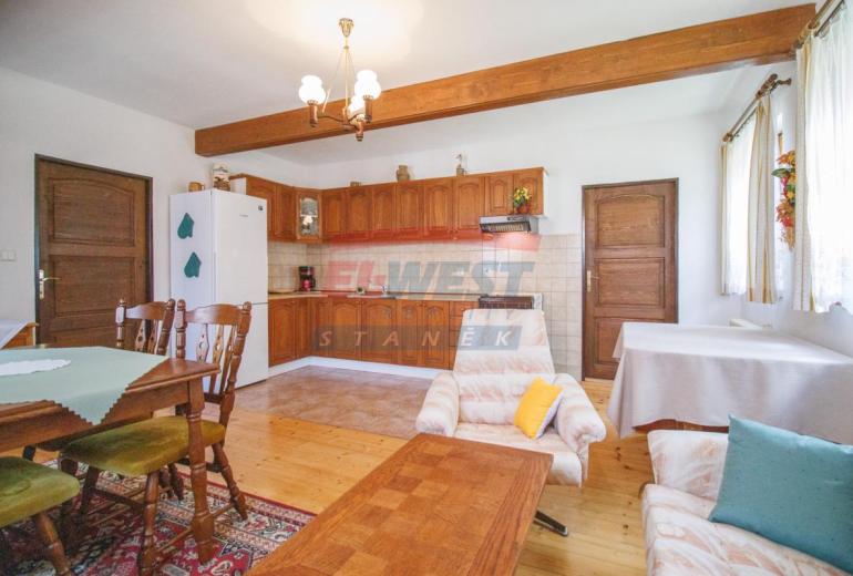 Výjimečná rekreační chalupa v oáze klidu a soukromí – Sluhov u Kolince