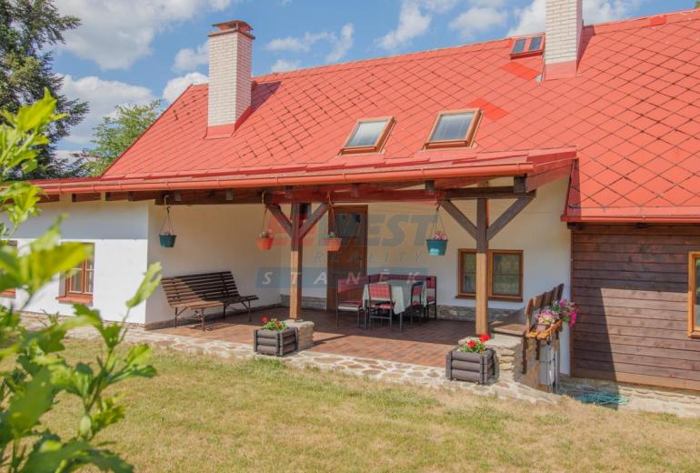 Výjimečná rekreační chalupa v oáze klidu a soukromí – Sluhov u Kolince