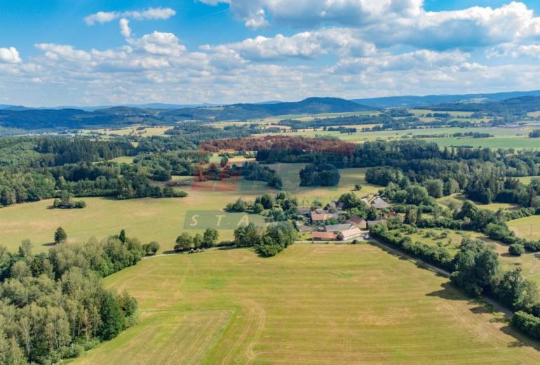 Výjimečná rekreační chalupa v oáze klidu a soukromí – Sluhov u Kolince