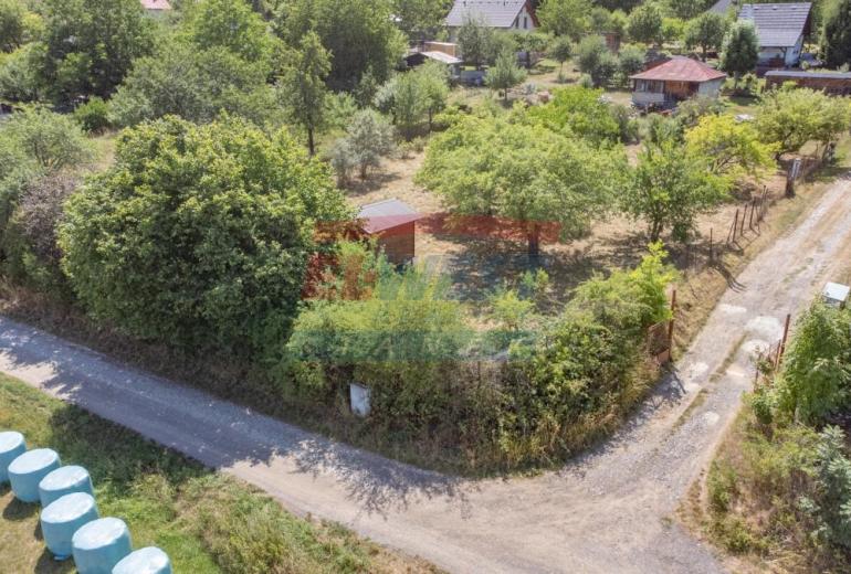 Rovinatý pozemek s možností výstavby v Sušici
