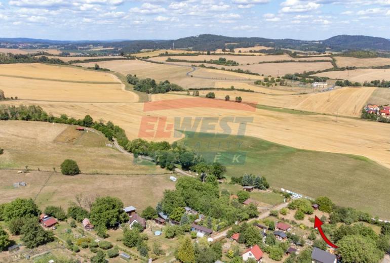 Rovinatý pozemek s možností výstavby v Sušici