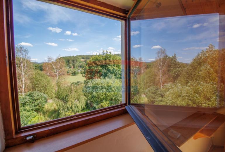 Rodinný dům na polosamotě uprostřed šumavské přírody s rozsáhlým stavebním pozemkem 4 804 m²