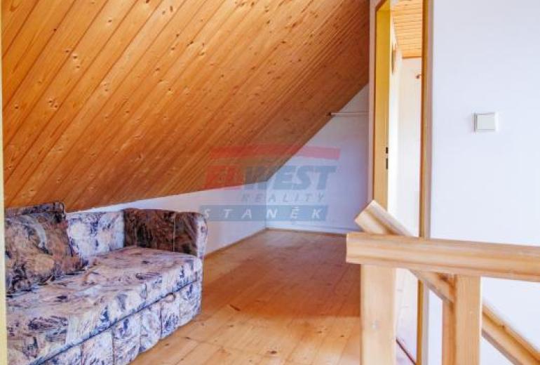 Rodinný dům na polosamotě uprostřed šumavské přírody s rozsáhlým stavebním pozemkem 4 804 m²